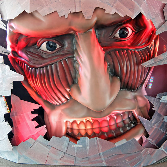 Attack on Titan neemt hoogste gebouw van Tokio over